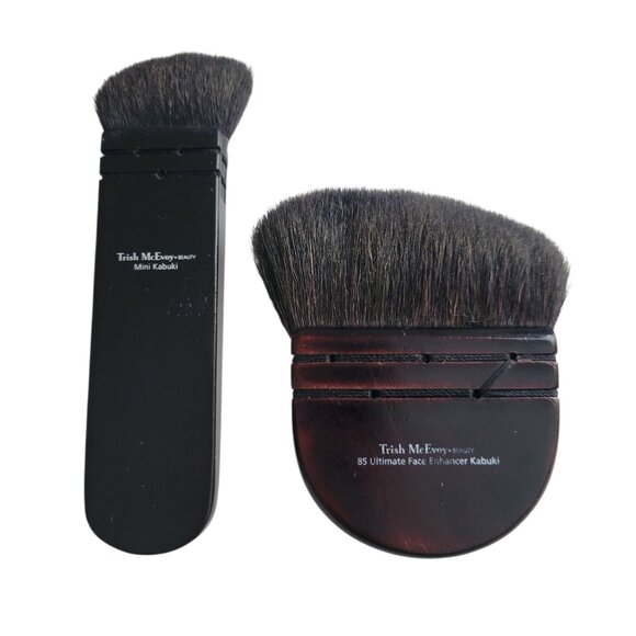 Trish McEvoy Cosmetic Brushes Mini Kabuki & 85 Ultimate Face Enhancer Kabuki Lot - Picture 1 of 9
